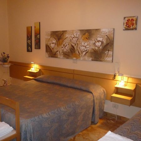 Il Palazzetto Hotel Chiusdino Bagian luar foto