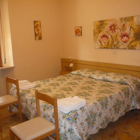 Il Palazzetto Hotel Chiusdino Bagian luar foto